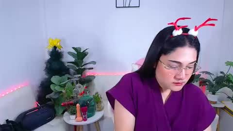 Ploysai online show from 11-30-25, 03:43