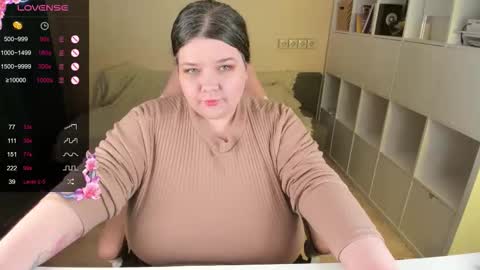 Snapshot of plum_pie__ chatting on 12-21-25, 01:57 Alice online show from 12-21-25, 01:57