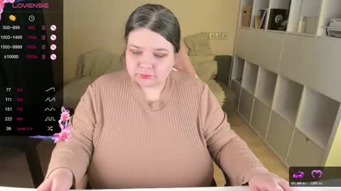 Snapshot of plum_pie__ chatting on 12-21-25, 08:27 Alice online show from 12-21-25, 08:27