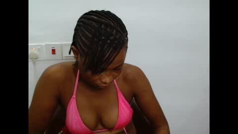 plumnjuicyx online show from 10-05-25, 06:06