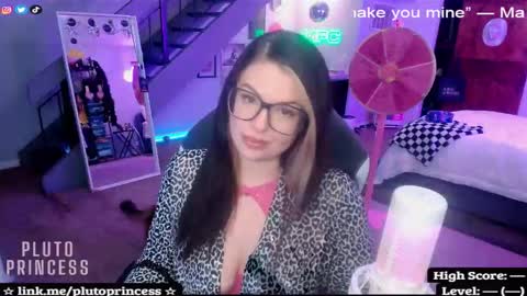 Pluto Princess online show from 11-15-25, 07:38