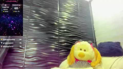 Snapshot of pocahontas_d chatting on 12-03-25, 07:16 catalina online show from 12-03-25, 07:16