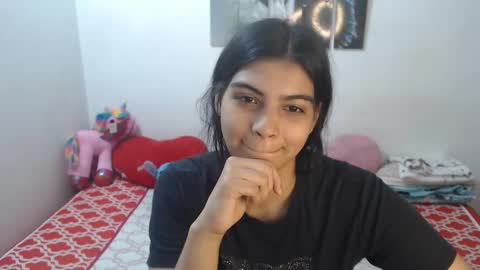 Snapshot of pocahontas_princess__ chatting on 09-26-25, 01:59 Pocahontas online show from 09-26-25, 01:59