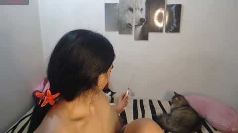 Snapshot of pocahontas_princess__ chatting on 09-30-25, 03:39 Pocahontas online show from 09-30-25, 03:39