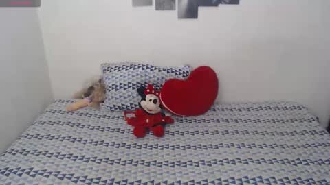 Snapshot of pocahontas_princess__ chatting on 02-05-26, 06:23 Pocahontas online show from 02-05-26, 06:23