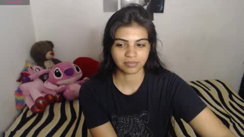 Snapshot of pocahontas_princess__ chatting on 04-16-26, 04:13 Pocahontas online show from 04-16-26, 04:13
