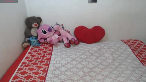 Snapshot of pocahontas_princess__ chatting on 04-21-26, 02:45 Pocahontas online show from 04-21-26, 02:45
