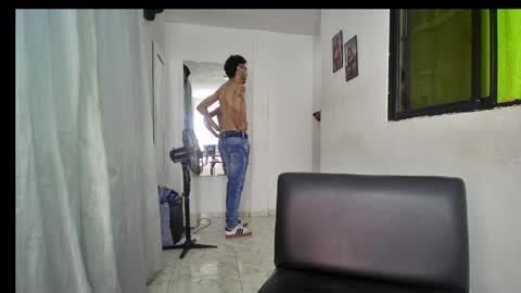 Snapshot of pocahontas_prinsce chatting on 05-26-26, 11:23 Nikole online show from 05-26-26, 11:23
