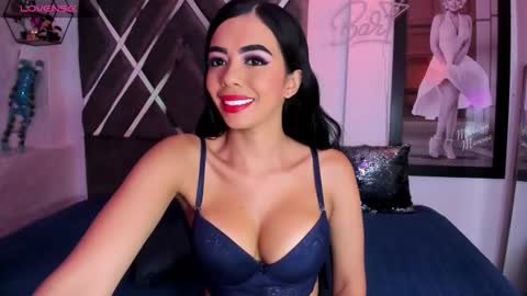 Snapshot of pocahontasweetss chatting on 11-27-25, 02:30 I dream of having many followers online show from 11-27-25, 02:30