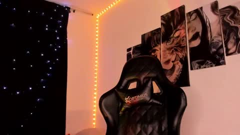 Snapshot of poison_willow chatting on 12-15-24, 10:26 Willow Hours 12pm to 630pm Colombian time FRIDAY AND SUNDAY FREE DAYS online show from 12-15-24, 10:26