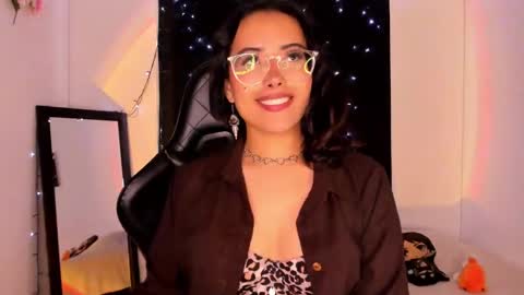 Snapshot of poison_willow chatting on 01-23-25, 05:42 Willow Hours 12pm to 630pm Colombian time FRIDAY AND SUNDAY FREE DAYS online show from 01-23-25, 05:42