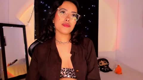 Snapshot of poison_willow chatting on 01-23-25, 08:45 Willow Hours 12pm to 630pm Colombian time FRIDAY AND SUNDAY FREE DAYS online show from 01-23-25, 08:45