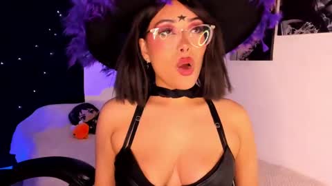 Snapshot of poison_willow chatting on 01-26-25, 05:23 Willow Hours 12pm to 630pm Colombian time FRIDAY AND SUNDAY FREE DAYS online show from 01-26-25, 05:23