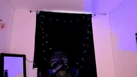 Snapshot of poison_willow chatting on 02-12-25, 09:54 Willow Hours 12pm to 630pm Colombian time FRIDAY AND SUNDAY FREE DAYS online show from 02-12-25, 09:54