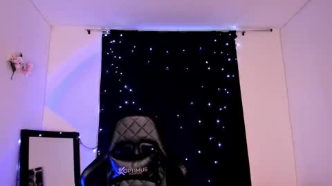 Snapshot of poison_willow chatting on 02-18-25, 09:09 Willow Hours 12pm to 630pm Colombian time FRIDAY AND SUNDAY FREE DAYS online show from 02-18-25, 09:09