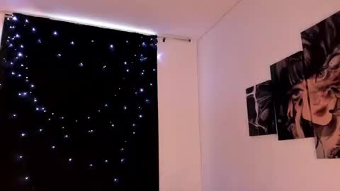 Snapshot of poison_willow chatting on 02-24-25, 09:31 Willow Hours 12pm to 630pm Colombian time FRIDAY AND SUNDAY FREE DAYS online show from 02-24-25, 09:31