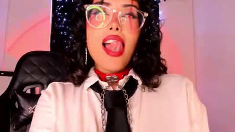 Snapshot of poison_willow chatting on 03-01-25, 05:49 Willow Hours 12pm to 630pm Colombian time FRIDAY AND SUNDAY FREE DAYS online show from 03-01-25, 05:49