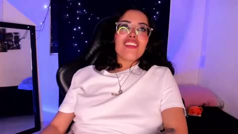 Snapshot of poison_willow chatting on 03-04-25, 09:32 Willow Hours 12pm to 630pm Colombian time FRIDAY AND SUNDAY FREE DAYS online show from 03-04-25, 09:32