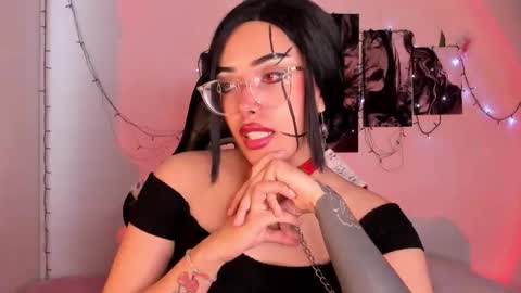 Snapshot of poison_willow chatting on 09-25-25, 05:38 Willow Hours 12pm to 630pm Colombian time FRIDAY AND SUNDAY FREE DAYS online show from 09-25-25, 05:38
