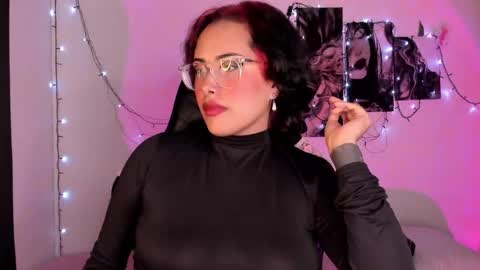 Snapshot of poison_willow chatting on 09-29-25, 05:51 Willow Hours 12pm to 630pm Colombian time FRIDAY AND SUNDAY FREE DAYS online show from 09-29-25, 05:51