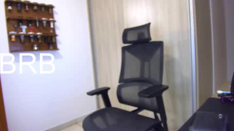 Snapshot of polar_bear91 chatting on 01-17-25, 06:36 Bear online show from 01-17-25, 06:36