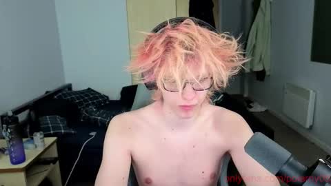 Snapshot of polarny05 chatting on 03-15-26, 09:10 Polarny online show from 03-15-26, 09:10