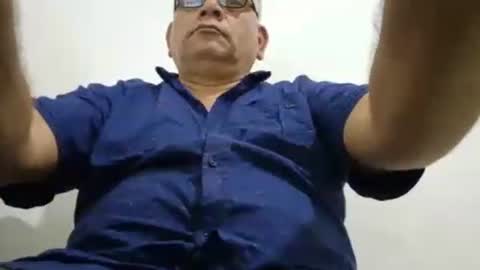 Snapshot of poli475 chatting on 02-14-25, 10:25 poli online show from 02-14-25, 10:25