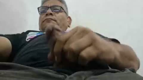 Snapshot of poli475 chatting on 12-16-25, 01:16 poli online show from 12-16-25, 01:16