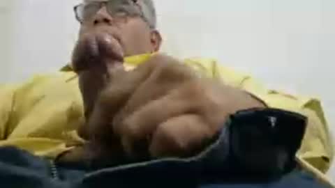 Snapshot of poli475 chatting on 06-18-26, 02:12 poli online show from 06-18-26, 02:12