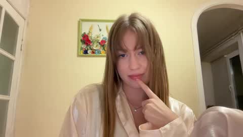 Polina online show from 12-21-25, 02:24