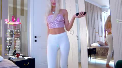 Snapshot of poliina chatting on 05-21-26, 03:57 Polina online show from 05-21-26, 03:57