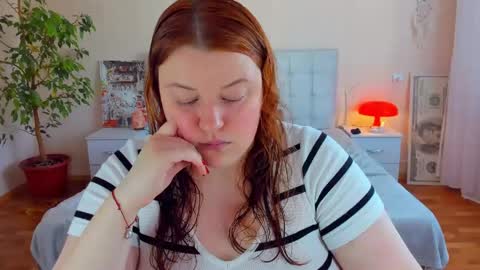Snapshot of polinasallivan chatting on 05-06-26, 11:48 Polina online show from 05-06-26, 11:48