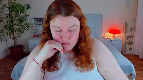 Snapshot of polinasallivan chatting on 05-07-26, 01:38 Polina online show from 05-07-26, 01:38