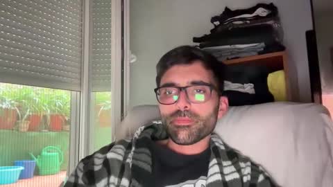 Snapshot of pollabeta chatting on 10-18-25, 12:28 pollabeta online show from 10-18-25, 12:28