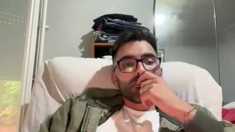 Snapshot of pollabeta chatting on 10-26-25, 11:49 pollabeta online show from 10-26-25, 11:49