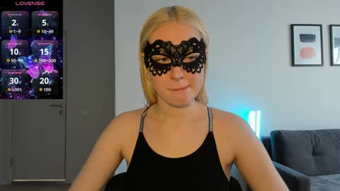Snapshot of polly_skil chatting on 05-14-26, 04:47 polly_skil online show from 05-14-26, 04:47