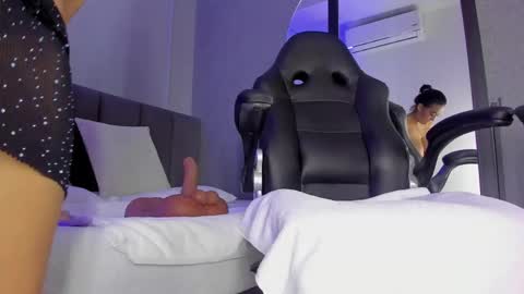 POLLY online show from 11-14-25, 10:36