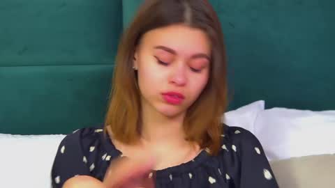 Polly online show from 02-19-25, 12:00