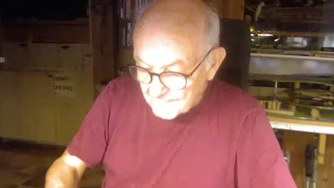 Snapshot of pomme1949 chatting on 09-20-25, 04:08 pomme1949 online show from 09-20-25, 04:08