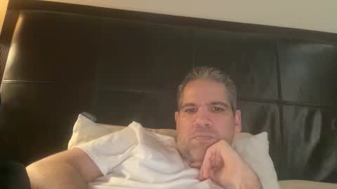 Snapshot of ponchynyc chatting on 11-03-25, 04:19 PONCH online show from 11-03-25, 04:19