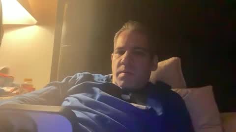 Snapshot of ponchynyc chatting on 11-05-25, 02:55 PONCH online show from 11-05-25, 02:55