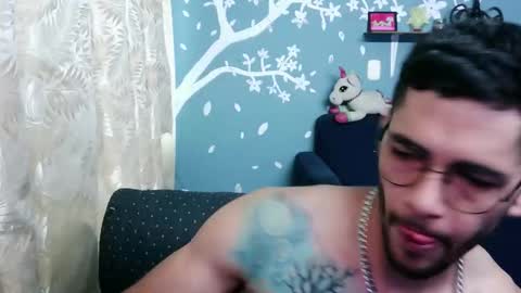 Snapshot of ponzothc chatting on 11-15-25, 08:16 ponzothc online show from 11-15-25, 08:16