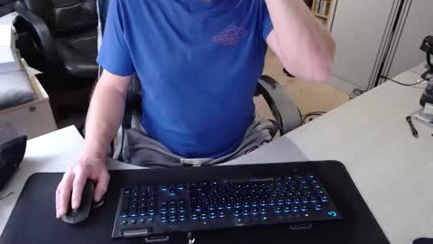 Snapshot of poodledude chatting on 03-04-26, 09:59 Dave online show from 03-04-26, 09:59