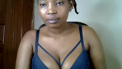 Snapshot of pookie245909 chatting on 06-15-26, 04:36 pookie245909 online show from 06-15-26, 04:36