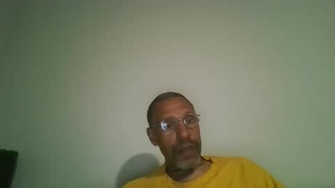 Snapshot of poolguy2496 chatting on 11-14-25, 05:39 poolguy2496 online show from 11-14-25, 05:39