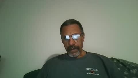 Snapshot of poolguy2496 chatting on 12-05-25, 02:31 poolguy2496 online show from 12-05-25, 02:31