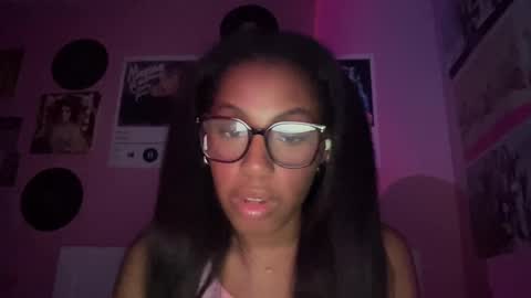 Snapshot of popasprincess chatting on 12-18-24, 03:04 princess online show from 12-18-24, 03:04