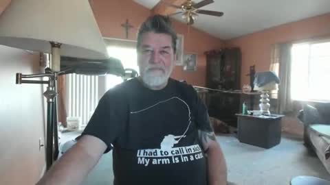 xoxo online show from 11-15-25, 05:20