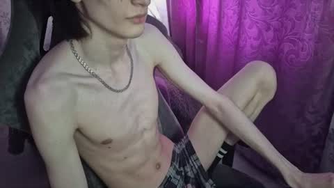 Snapshot of popoul_couple chatting on 06-18-26, 07:30 popoul_couple online show from 06-18-26, 07:30