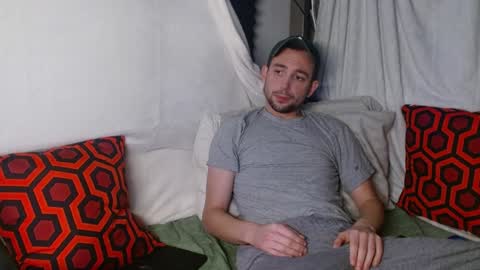 Snapshot of poppunk4life chatting on 01-24-25, 04:59 Kyle online show from 01-24-25, 04:59